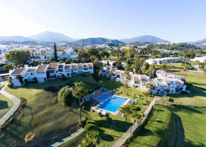 아파트 Azahara 1 8b Beautiful Frontline Golf In Popular Aloha 마르베야