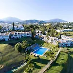 아파트 Azahara 1 8b Beautiful Frontline Golf In Popular Aloha 마르베야