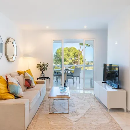 Azahara 1 8b Beautiful Frontline Golf In Popular Aloha Marbella